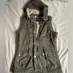 YMI green Sherpa vest with hoodie size M